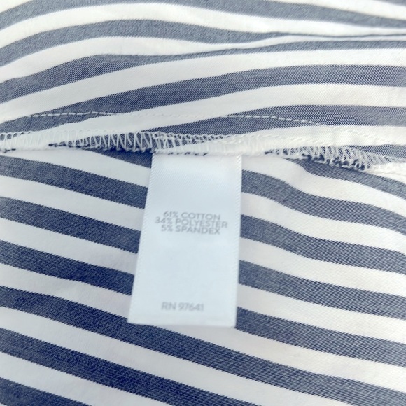 J. Jill White and Blue Sleeveless Button Down Shirt - Picture 3 of 6